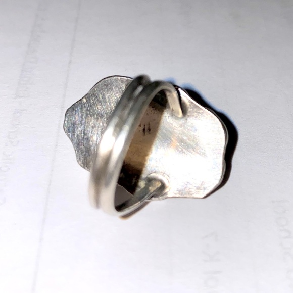 Gorgeous Vintage Navajo Turquoise and Sterling Silver Ring - Picture 4 of 6